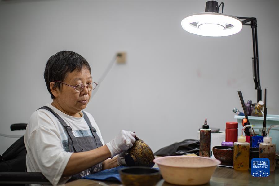 巴适游戏大厅